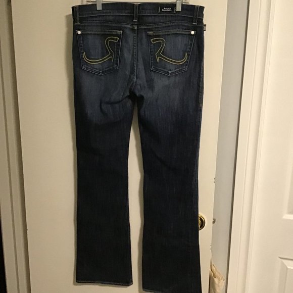 Rock & REPUBLIC Kasandra Midrise Mid Dark Bootcut Jeans Sz 32 - Picture 2 of 14